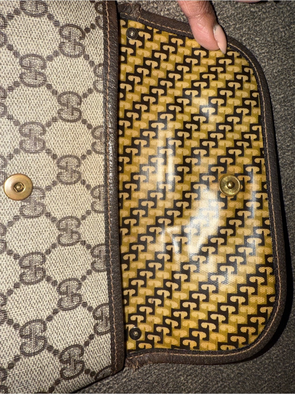 Vintage Gucci GG Supreme Pouch Clutch (No Strap) - Picture 9 of 12